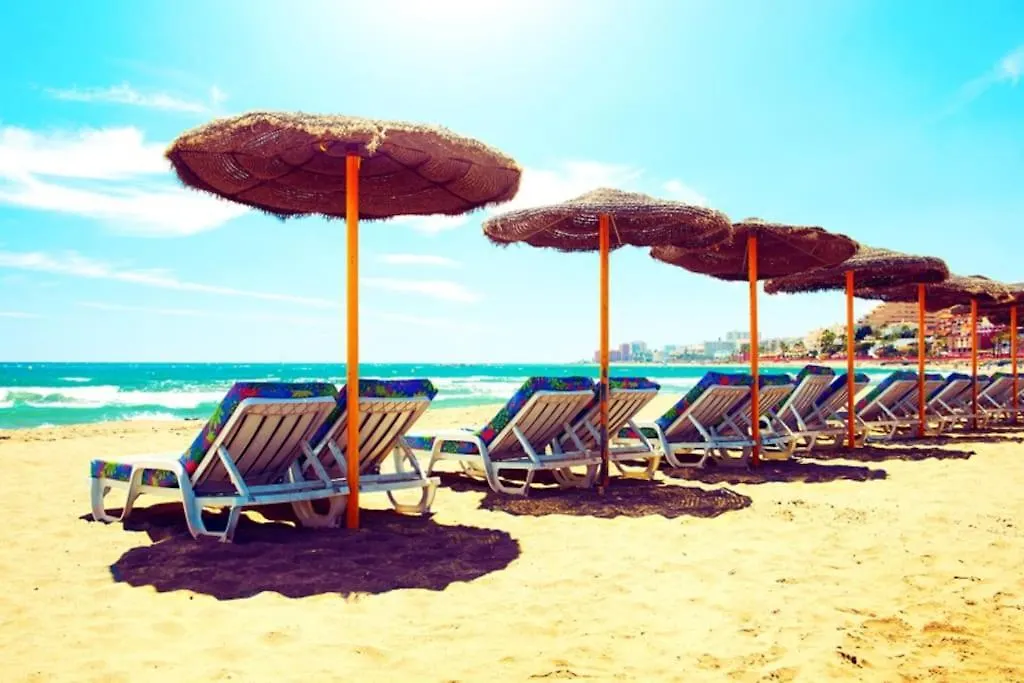 דירה Apartamento En Paseo Maritimo De טורמולינוס