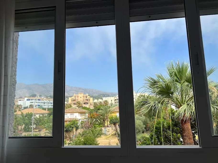 Apartamento En Paseo Maritimo De Torremolinos Spain