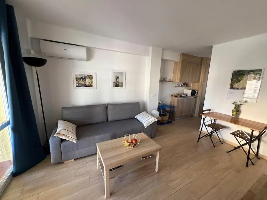 Apartamento En Paseo Maritimo De Torremolinos